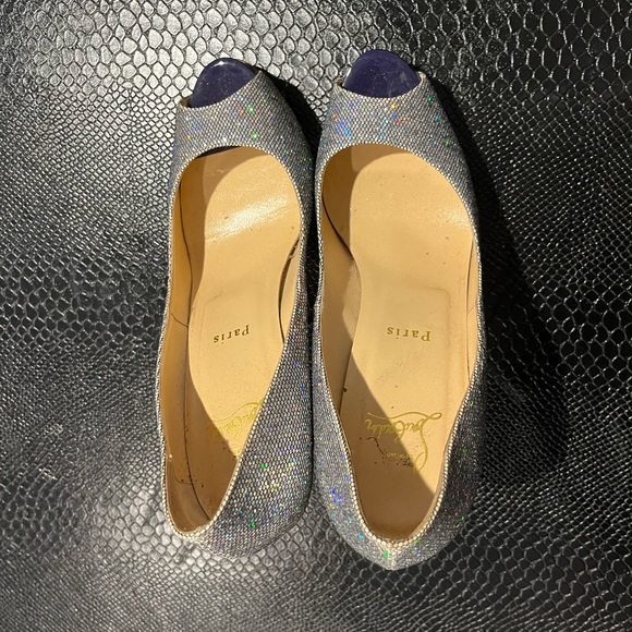 Christian Louboutin sparkly peep toe shoes - Picture 4 of 4